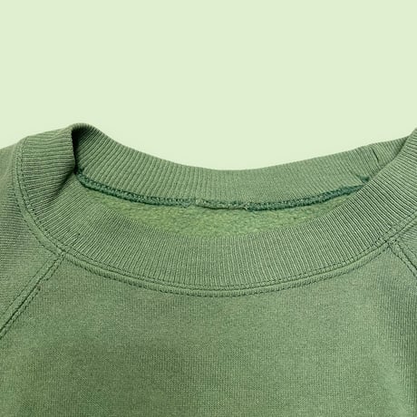[USED] かわいいみどり色🥑てろてろラグランSWEAT