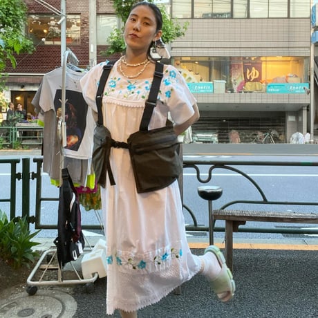 [USED] お顔のお花💠メキシカン刺繍ワンピース