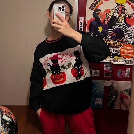 [USED] Trick or Treat SWEAT