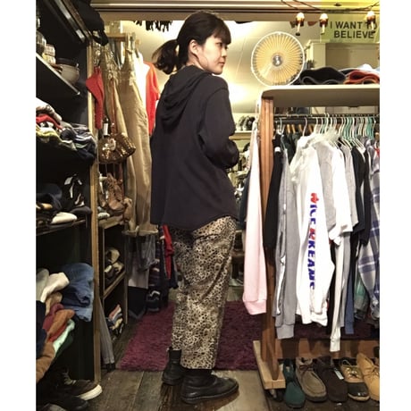 [USED] レオパード柄はんぱ丈パンツ