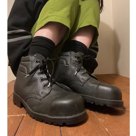 [USED] BLACK ミドルカットブーツ（26cmほど）