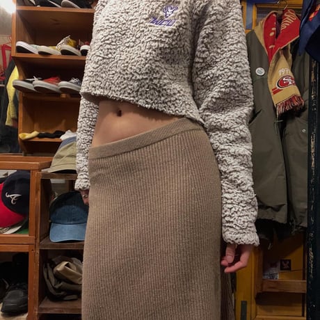 [USED] WCU クロップド丈 モコモコ カレッジ　トップス