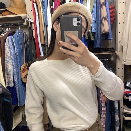 [USED] sweden vintage white Knit