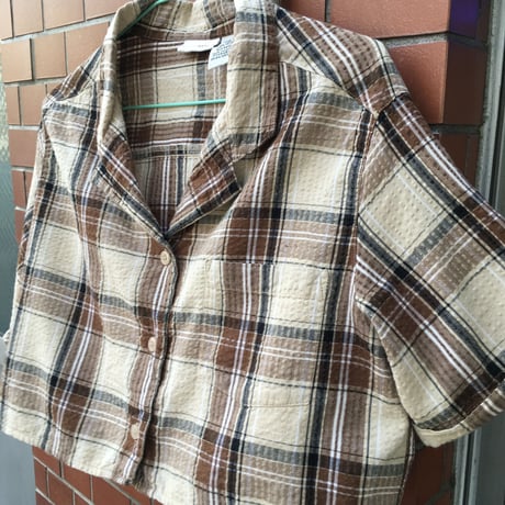 [USED] ショート丈 サラサラシャツ