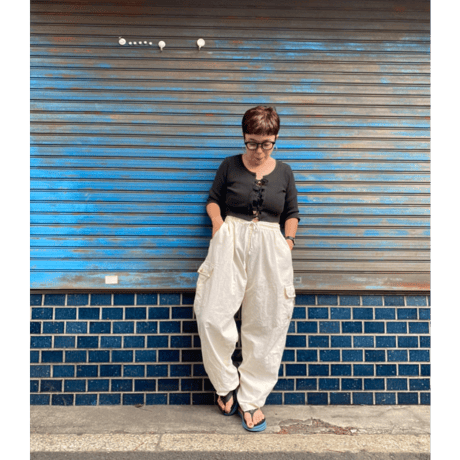 [USED]  WHITE CARGO PANTS