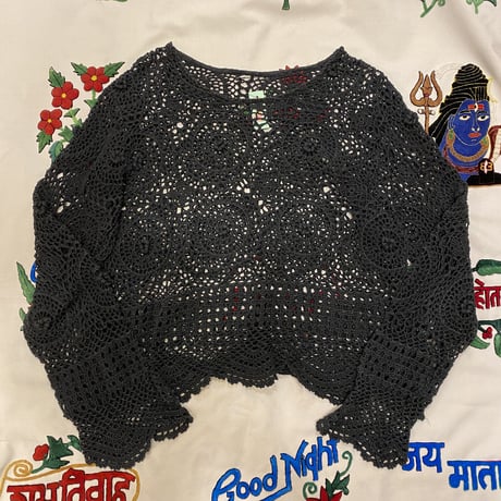 [USED] ショート丈 BLACKクロシェットTOPS