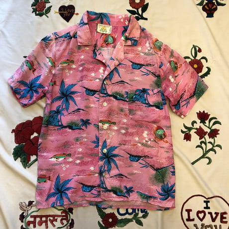 [USED] MADE IN DOMINICA♡PINK アロハシャツ