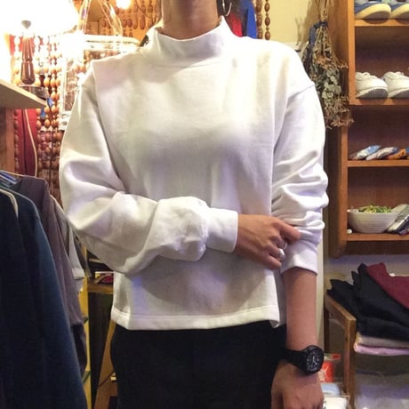 [GARDE-Nworks] HI-NECK SWEAT