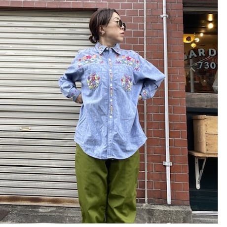 [USED] 刺繍シャンブレー  シャツ