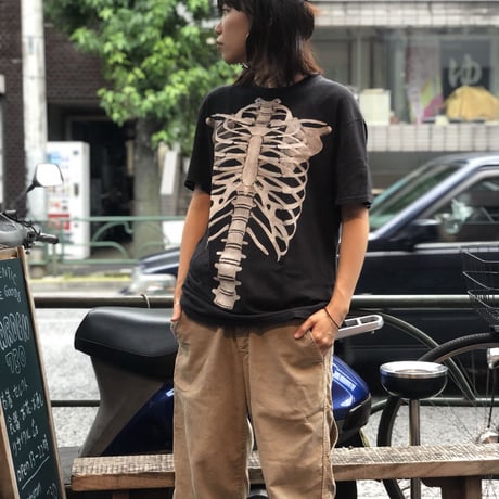 [USED]  skeleton BLK Tee