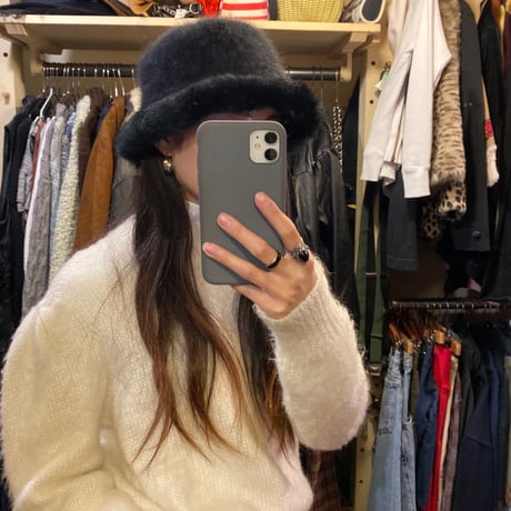 [USED] BLACK FUR HAT♡ 