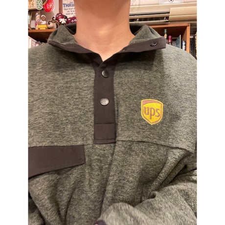[USED] "UPS" フリース
