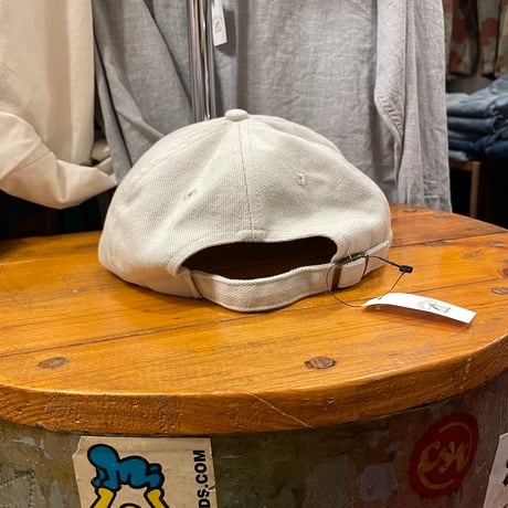[USED] ベージュ🚗の6パネルCAP