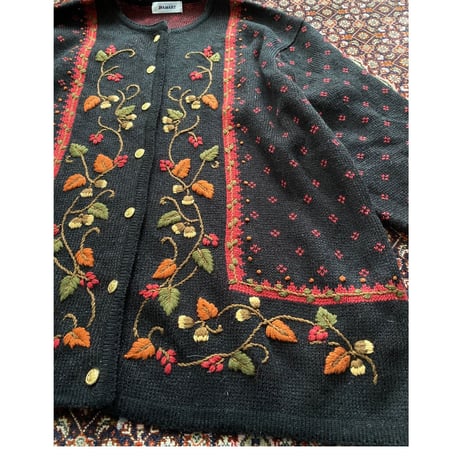[USED] 刺繍ニットカーディガン ❤️