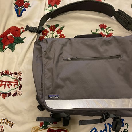 [USED] PATAGONIA "Critical Mass Bag"