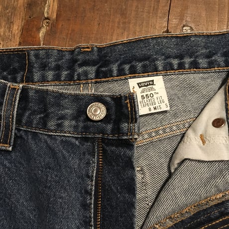 [USED] Levis 550 RELAXED FIT TAPERED LEG
