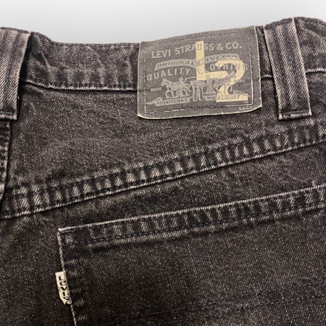[USED] Levi's "L2" BLK Shorts