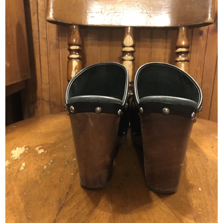 [USED] "UGG" BLKサボサンダル