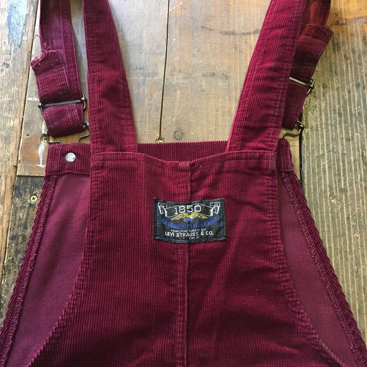 LEVI’S コーデュロイ サロペット オーバーオール Levi's（リーバイス）の「ビンテージオーバーオール