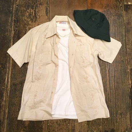 [USED]  BEIGE♡ 刺繍入りキューバシャツ