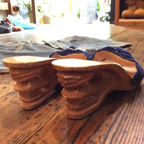 [USED] VINTAGE 木彫り WOOD サンダル