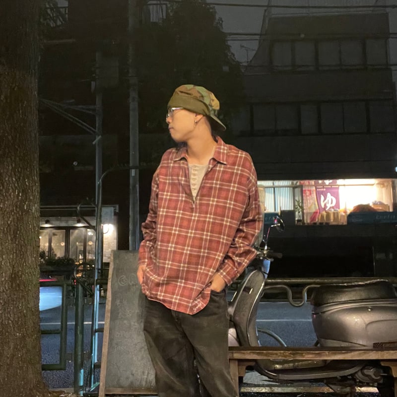 【新品未使用/タグ付き】CAVEZAROSSO ハーフジッププルオーバー 新品未使用/タグ付き】CAVEZA ROSSO ハーフジッププルオーバー