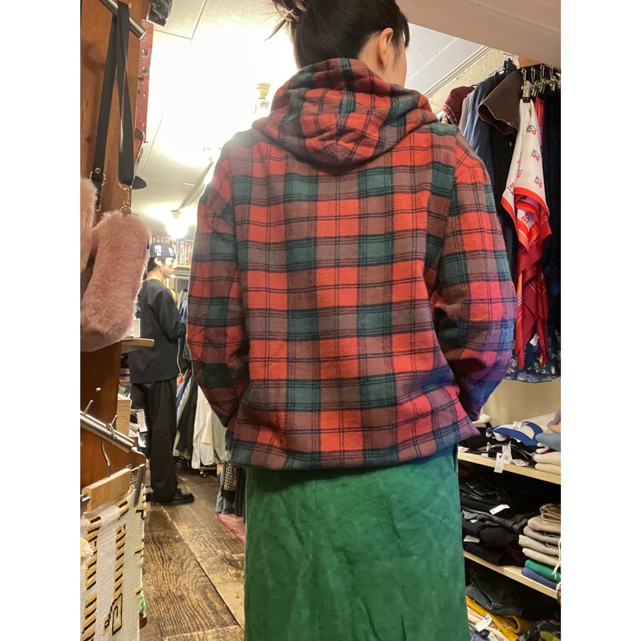 69e0b7469dfb092bd2763c33