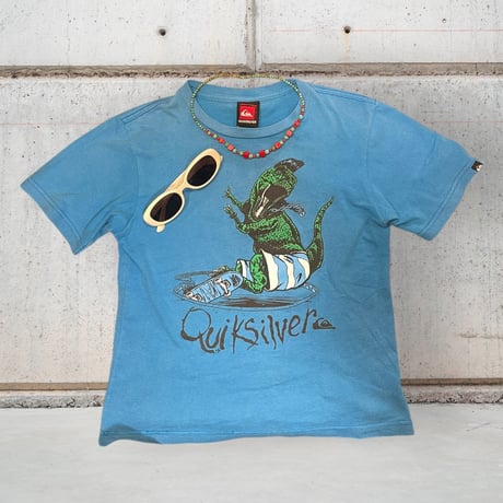 [USED] Quick silver ピチ ダイナソー Tee kids size🦖🩵