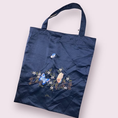 [USED]蝶々刺繍の艶ツヤトートバッグ