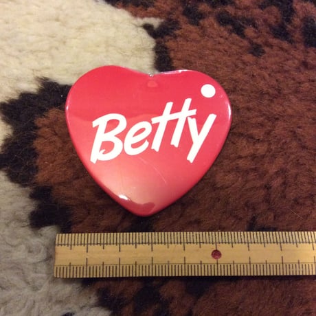 [USED] ♡ BETTY バッチ