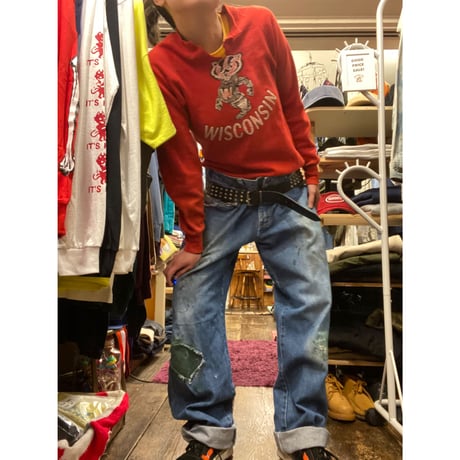 [USED] youth size  VINTAGE SWEAT