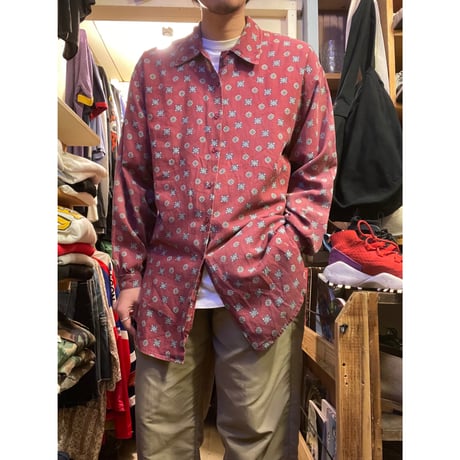 [USED] MEDALLION PRINT SHIRT