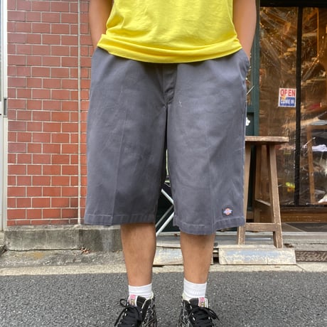 [USED] Dickies ひざ丈ショーツ/ GRAY