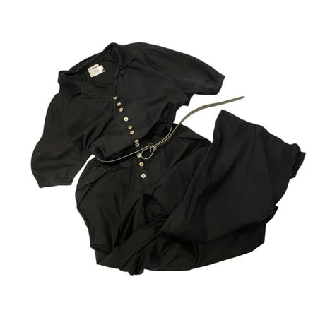 [USED] BLACK シンプル All in one