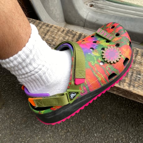 [DEADSTOCK] crocs Classic Hiker Peace Out