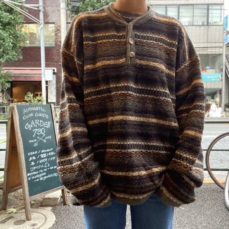 [USED] 渋めカラーのマルチボーダー ニット