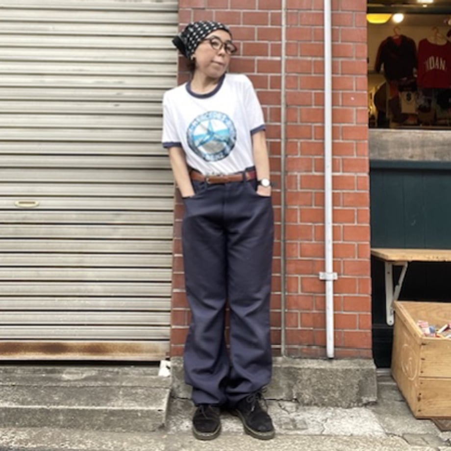 69d36f4d953729a3b1c813ca