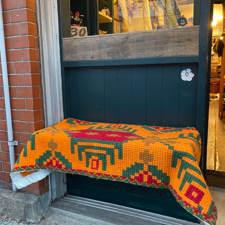 [USED] 花柄 オレンジラグマット（123×49.5cm）
