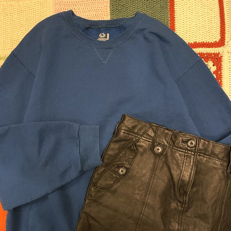 [USED] "FRUIT OF THE LOOM" BLUE SWEAT