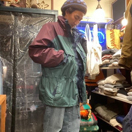 [USED] Columbia ナイロンジャケット🌲