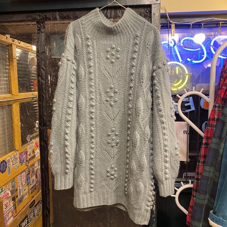 [USED] くすみブルーのポンポンニット