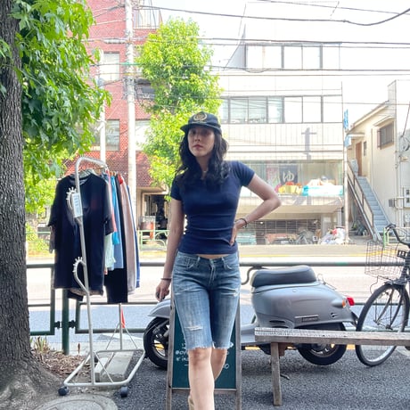 [USED] Levi's LOW RISE SLIM SHORTS 🌺🖤（w３0)