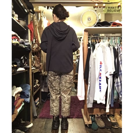 [USED] レオパード柄はんぱ丈パンツ