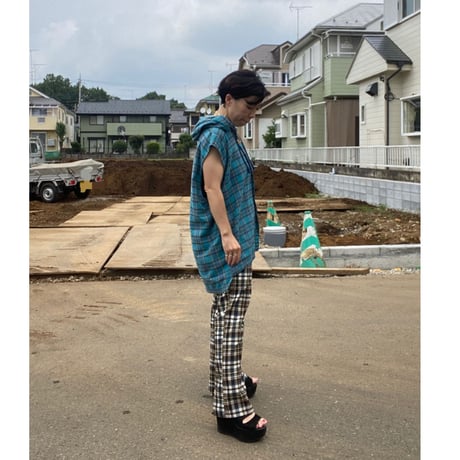 [USED] フード付き  ノースーリーブ ネル