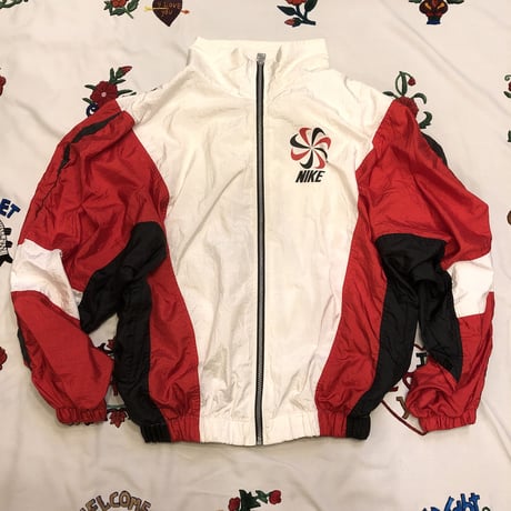 [USED] NIKE ナイロンJACKET！