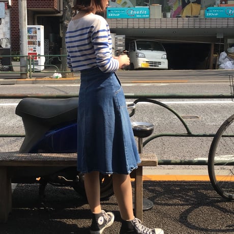 [USED] Simple BORDER TOPS