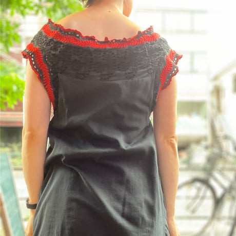 [USED] Black×Red刺繍ワンピース