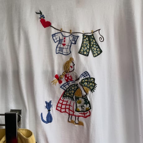 [USED] お洗濯 刺繍 Tee