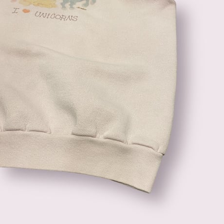 [USED] 80's UNICORN SWEAT🦄