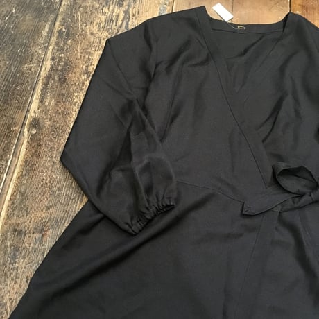 [USED] BLACK 巻きガウン